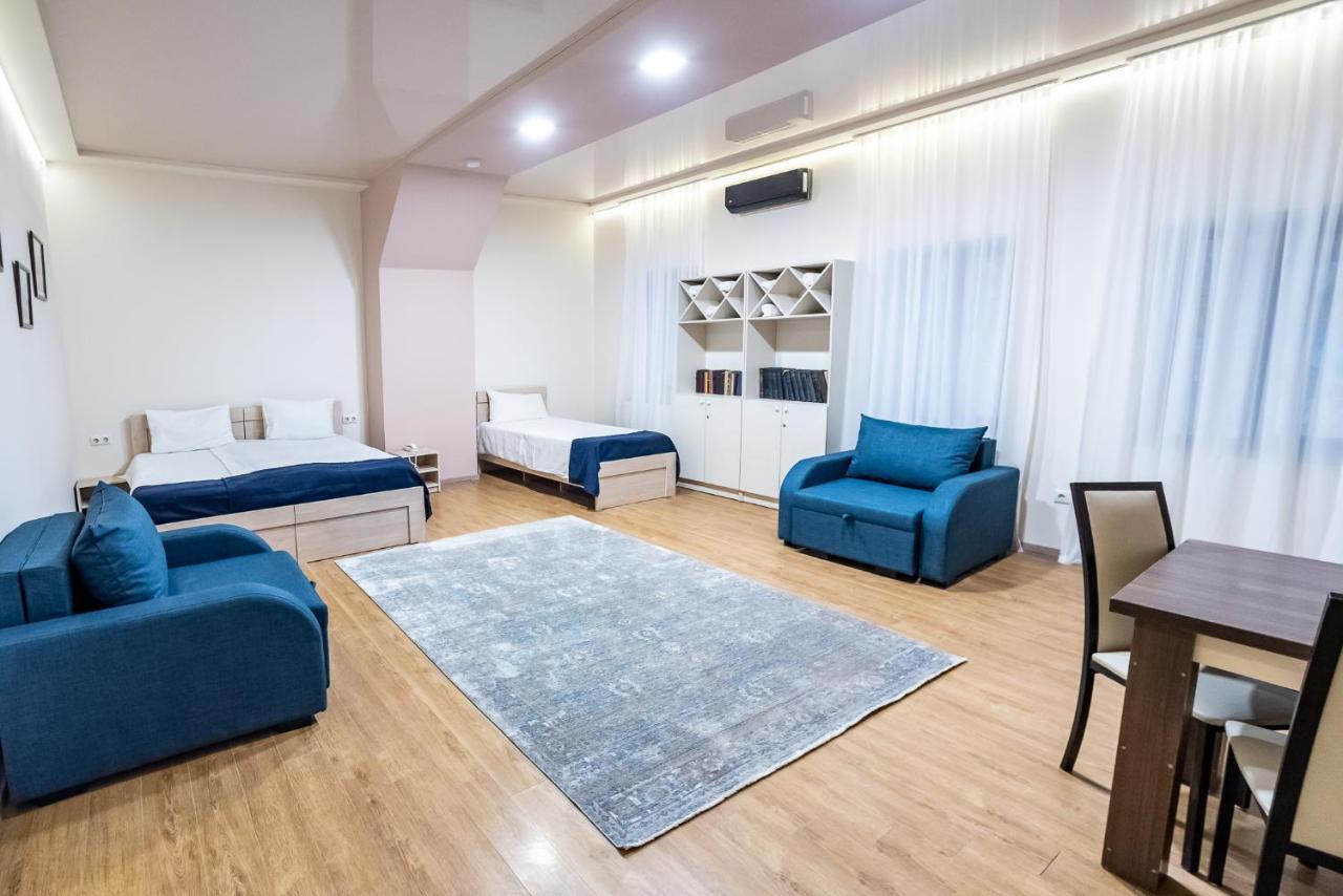 Tiflis Hotel Екстериор снимка