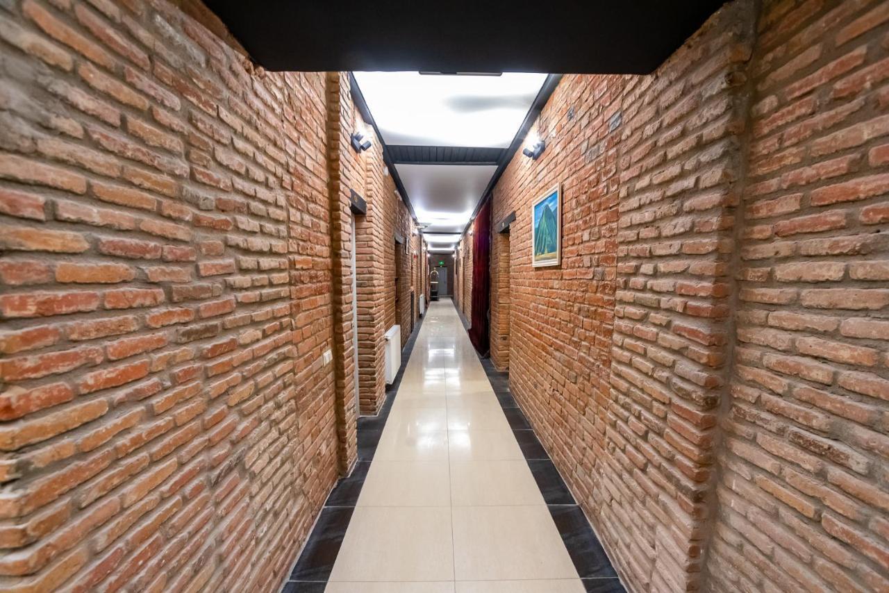 Tiflis Hotel Екстериор снимка