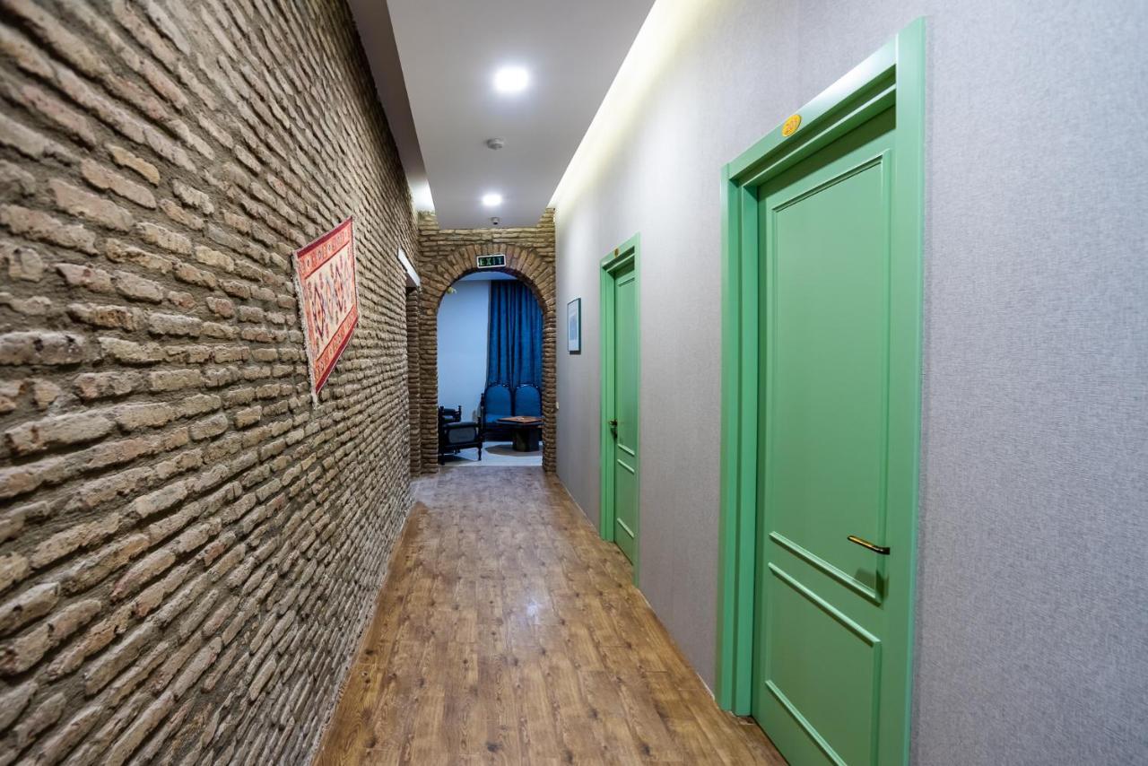 Tiflis Hotel Екстериор снимка
