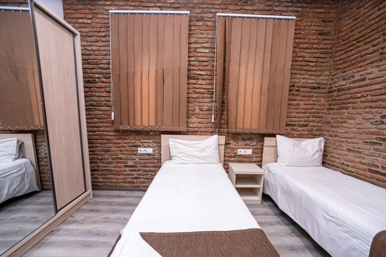 Tiflis Hotel Екстериор снимка