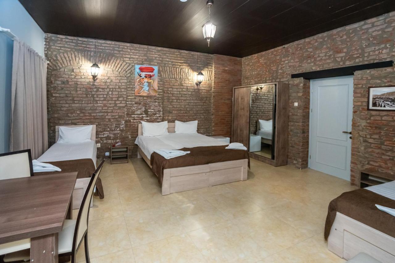 Tiflis Hotel Екстериор снимка