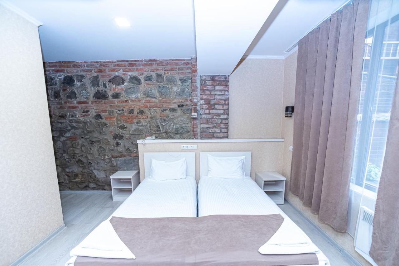 Tiflis Hotel Екстериор снимка