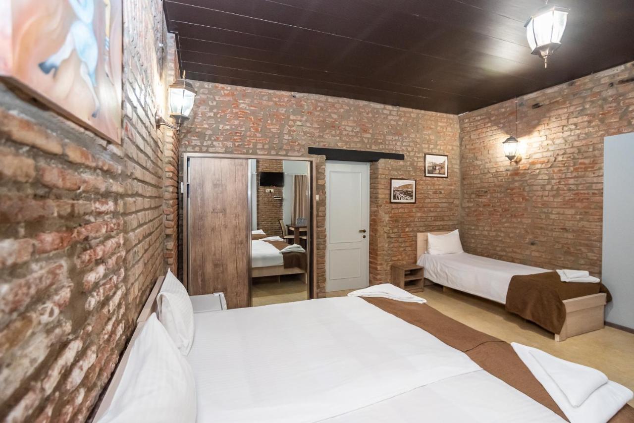 Tiflis Hotel Екстериор снимка