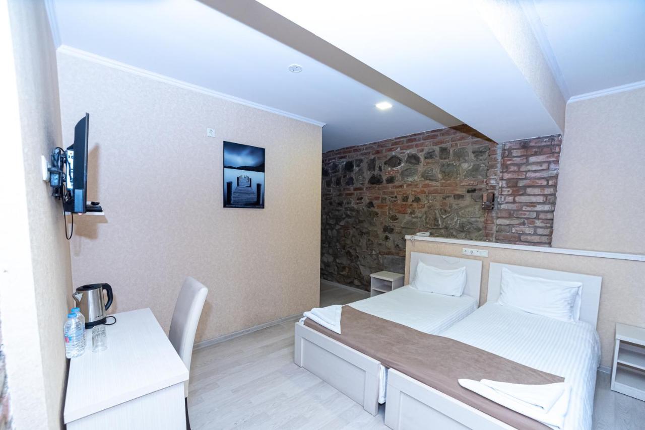 Tiflis Hotel Екстериор снимка