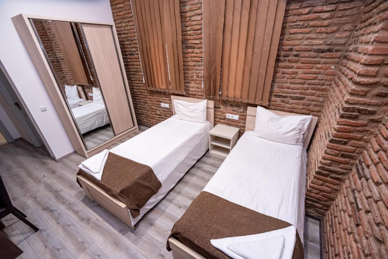 Tiflis Hotel Екстериор снимка