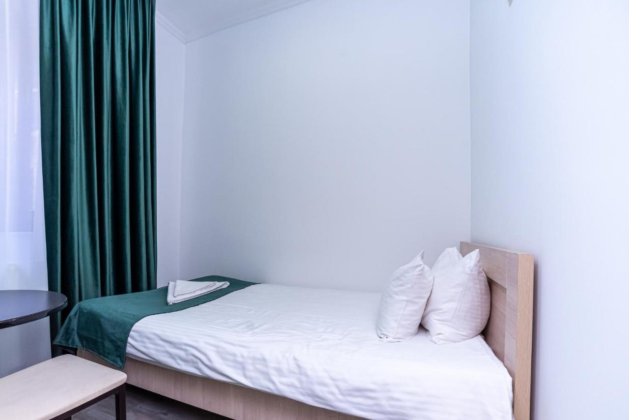 Tiflis Hotel Екстериор снимка