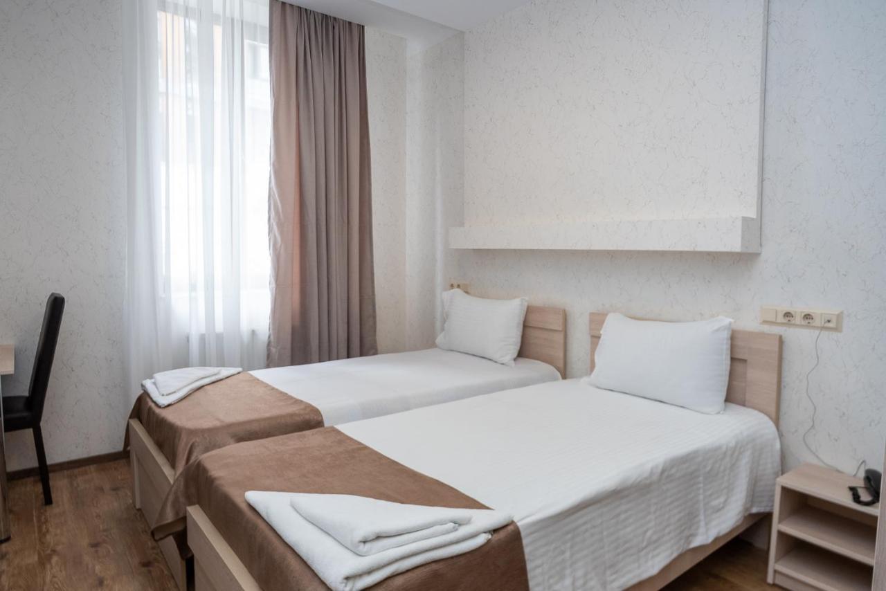 Tiflis Hotel Екстериор снимка
