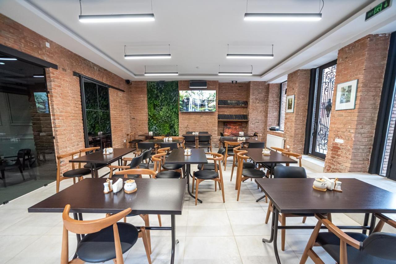 Tiflis Hotel Екстериор снимка