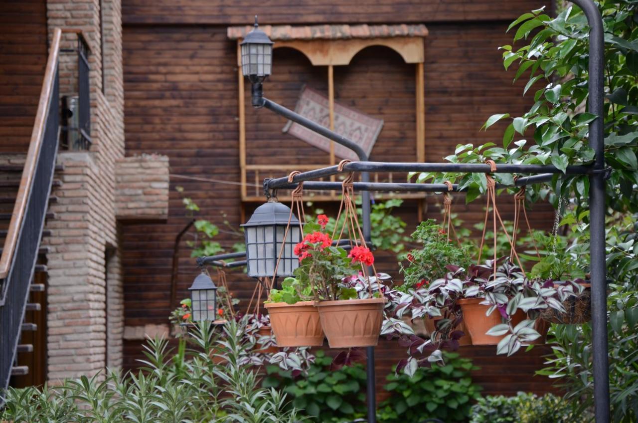 Tiflis Hotel Екстериор снимка