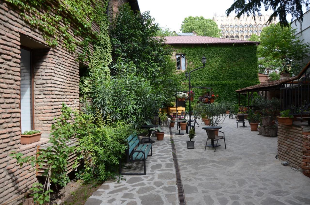 Tiflis Hotel Екстериор снимка